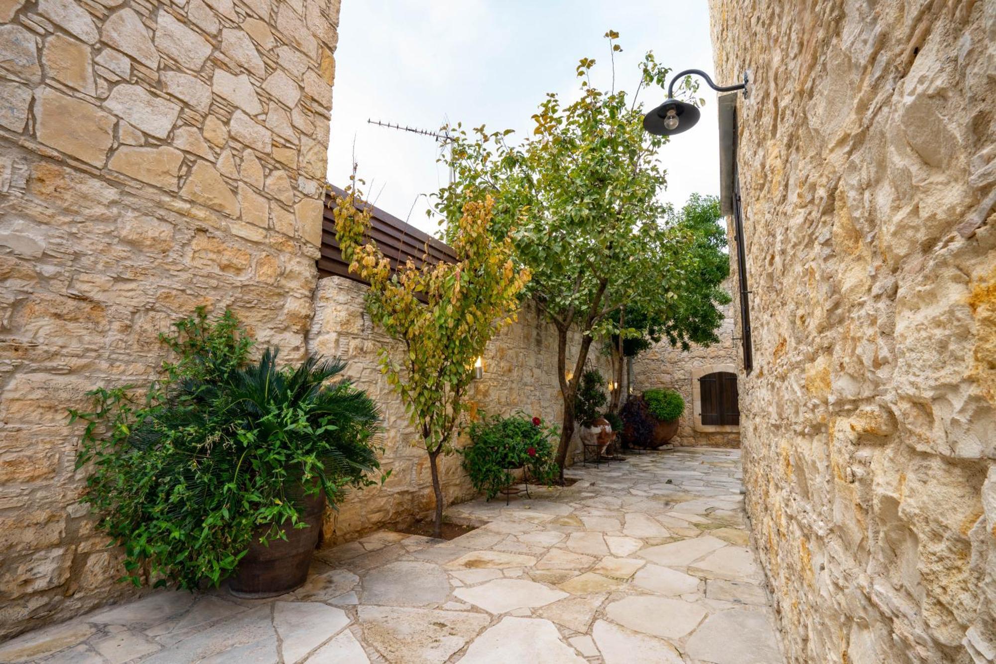 Oinoessa Traditional Boutique Guest Houses Lofou Exterior photo